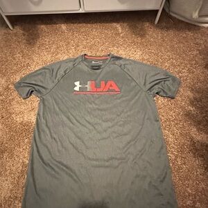 Under Armour Men's Gray and Red Short Sleeve Tee